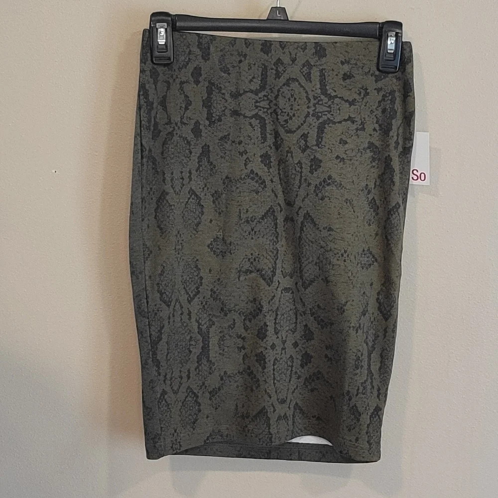 SO Simple Bodycon Skirt